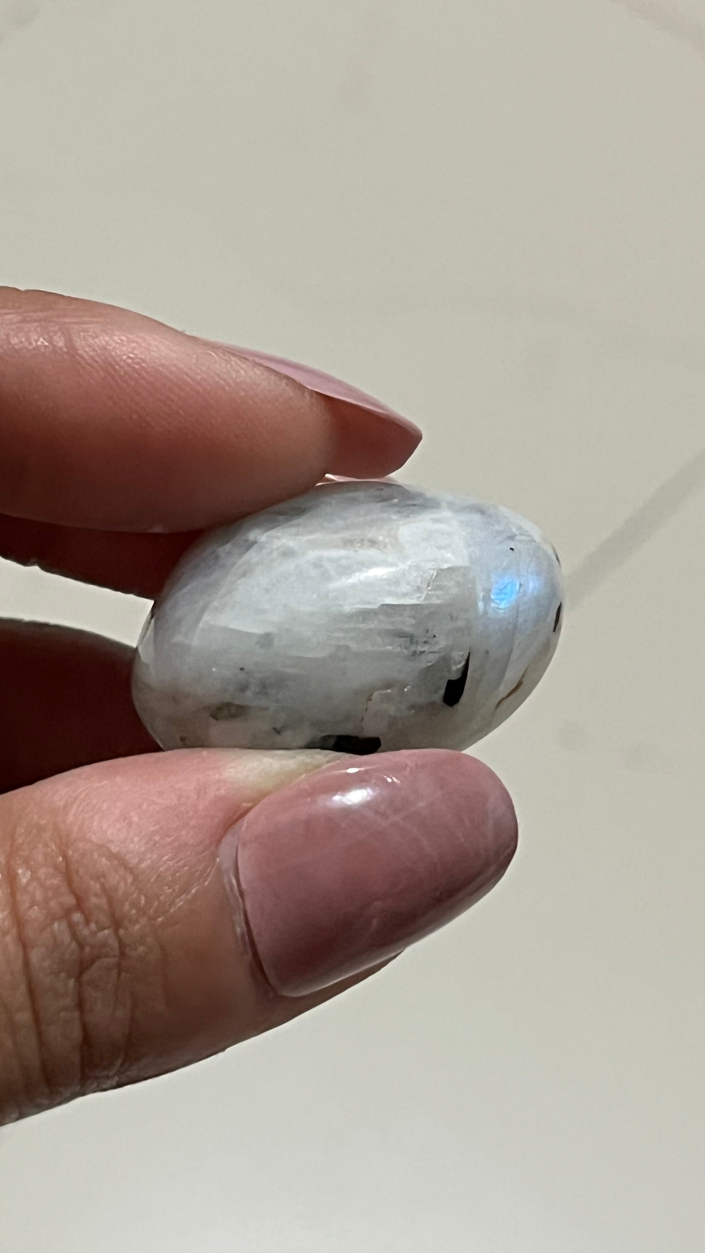 Rainbow Moonstones (57 Gms)